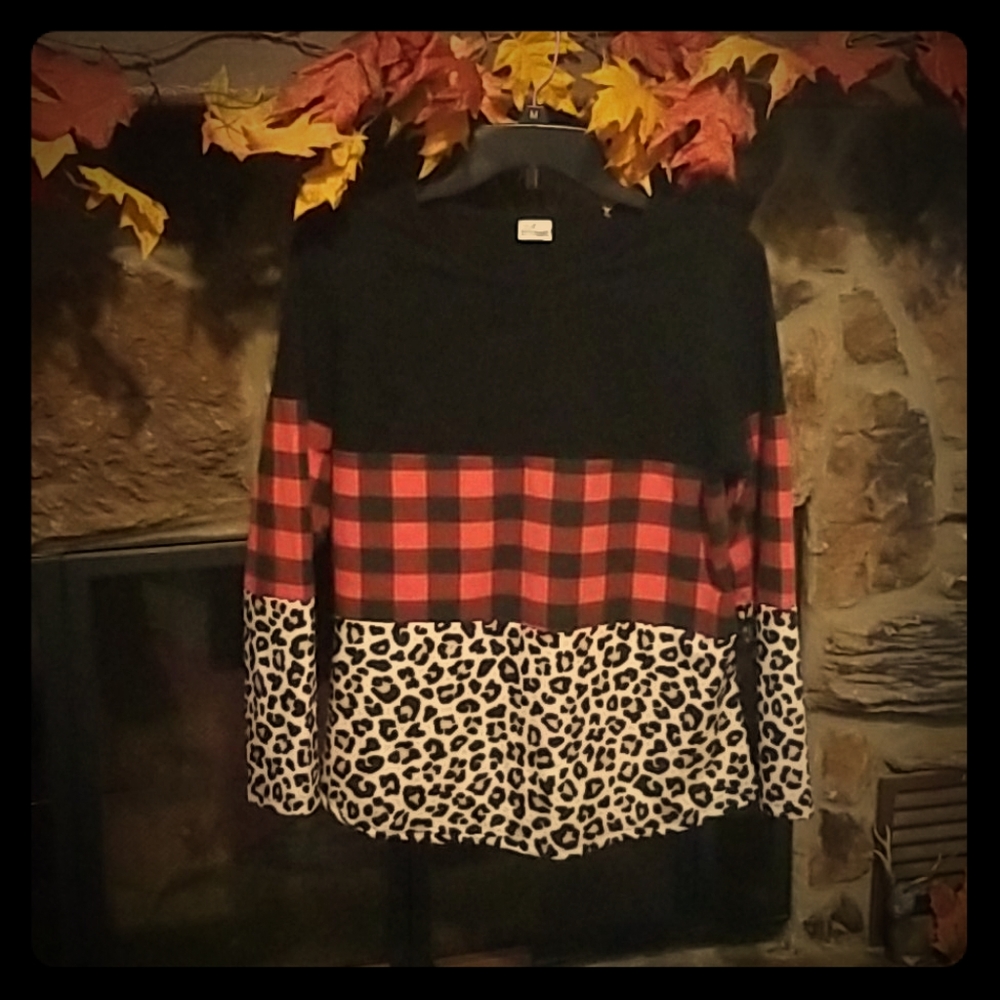 Womens Plaid/Leopard Long Sleeve Shirt